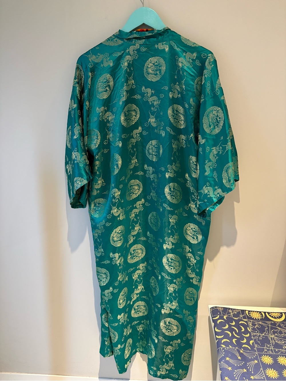 Vintage Green Silk Robe/Kimono with Dragons - Picture 4 of 6